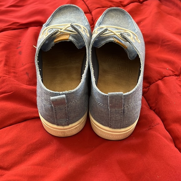 So brand slip on sneakers. Worn but in great condition. From a smoke free home. - Picture 4 of 5